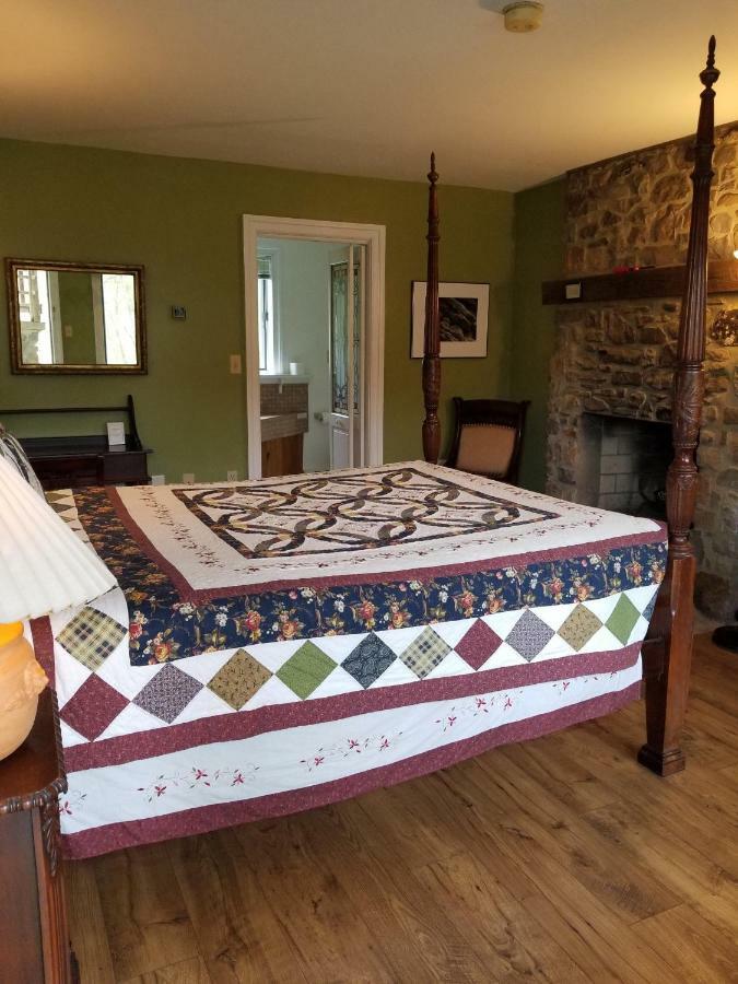 Hawk Mountain Bed & Breakfast Kempton Экстерьер фото