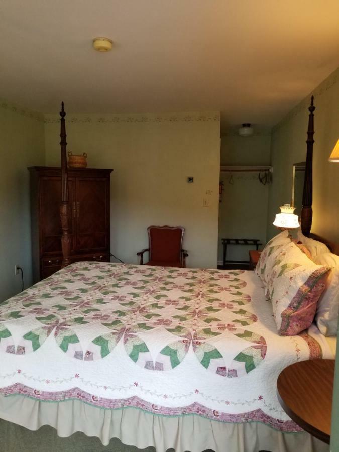 Hawk Mountain Bed & Breakfast Kempton Экстерьер фото